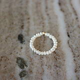 Prstene - Minimalistický perlový prsteň Athéna (gold filled) - 17455709_