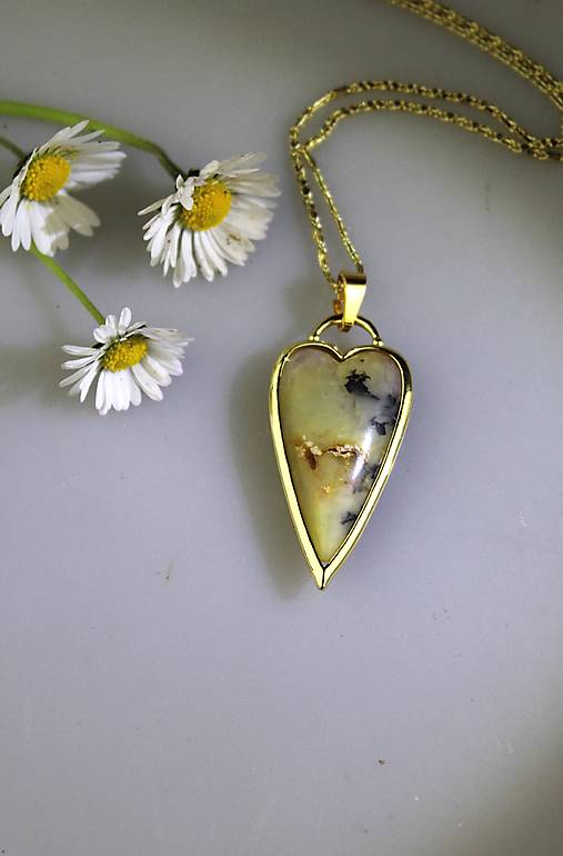 Náhrdelníky - prívesok opál,šlupňa pozlátené striebro - 17458745_