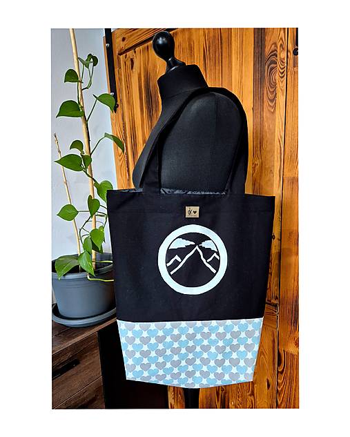 Nákupné tašky - Bavlnená taška na plece - zo zachráneného materiálu s maľovanými horami / iv - 17461191_