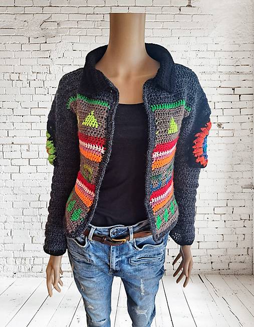 Svetre a kardigány - Farebný vzorovaný svetrík - 17467199_