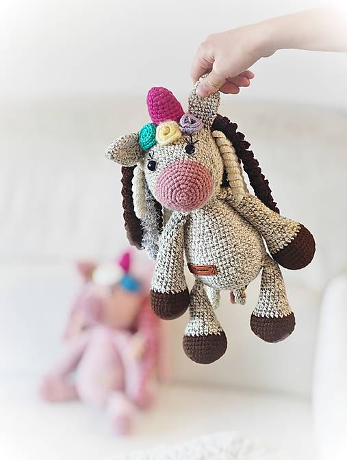 Dekorácie - Jednorožec háčkovaný - 17475881_