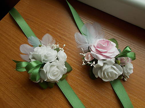 Náramky - svadobný náramok pre družičku - 17479405_