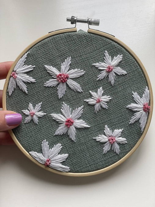 Dekorácie - Výšivka Biele kvety - 17481271_