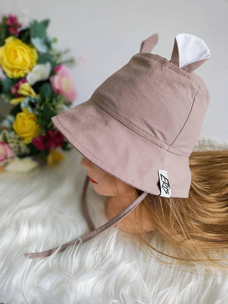 Klobúčik na leto BÉŽOVÝ