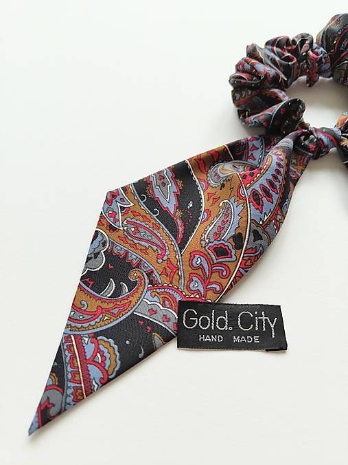 Maxi scrunchie hodvábna (Modro-hnedá ornamentová)
