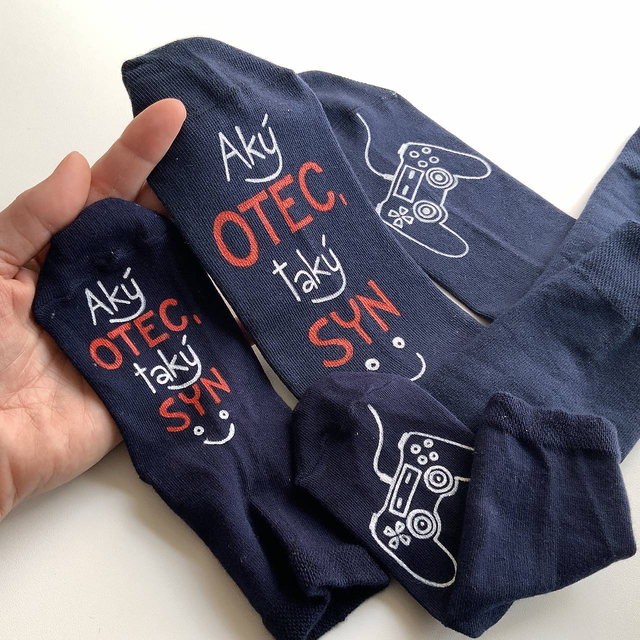 Maľované ponožky pre otca a syna (sada 2 párov)