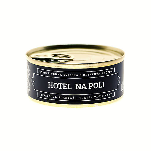 Hotel na poli