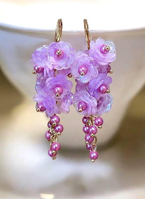 Náušnice - Visiace náušnice s ružovo-fialovými ružičkami, nerezová oceľ - 17482418_