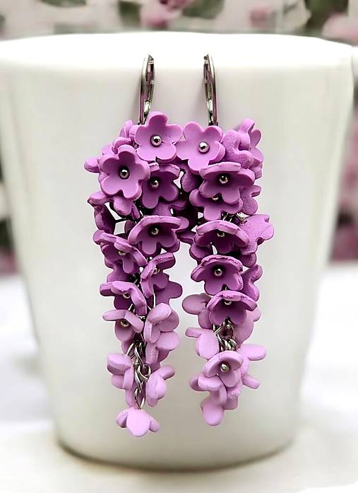 Náušnice - Visiace náušnice s fialovými kvietkami, nerezová oceľ. - 17482665_