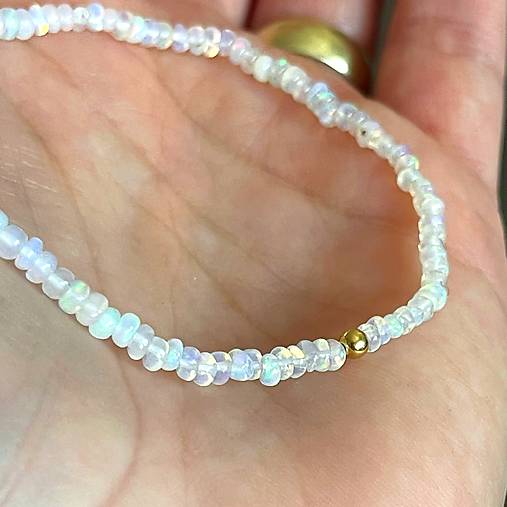 Elastic Ethiopian Opal Bracelet AU585 / Elastický náramok opál, zlato E055
