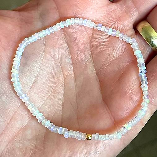 Elastic Ethiopian Opal Bracelet AU585 / Elastický náramok opál, zlato E055