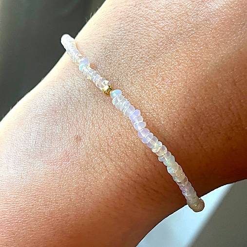 Elastic Ethiopian Opal Bracelet AU585 / Elastický náramok opál, zlato E055