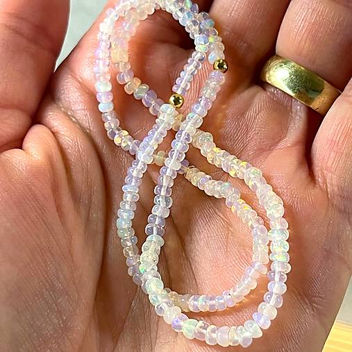 Elastic Ethiopian Opal Bracelet AU585 / Elastický náramok opál, zlato E055