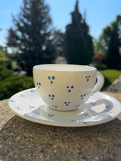 Nádoby - Kapučíno šálka s podšálkou (biela trojbodková) - 17488896_