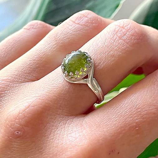 Natural Peridot Ag925 Silver Ring / Strieborný prsteň s olivínom prírodným E063