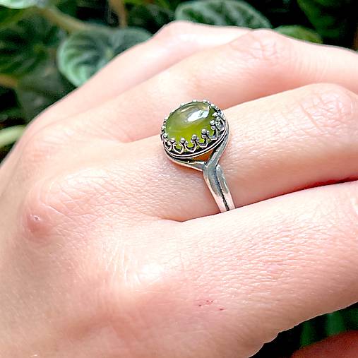 Natural Peridot Ag925 Silver Ring / Strieborný prsteň s olivínom prírodným E063