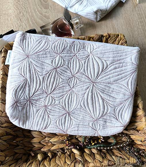 Kozmetická taštička (Cyklámenová)