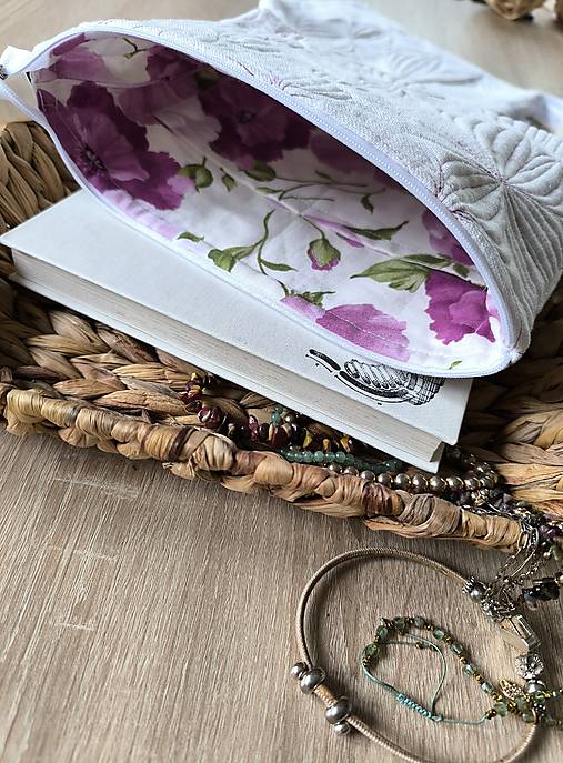 Kozmetická taštička (Cyklámenová)