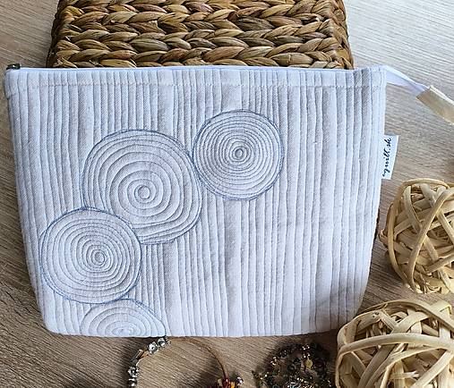 Kozmetická taštička (Modré prešívanie)