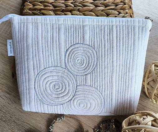 Kozmetická taštička (Modré prešívanie)