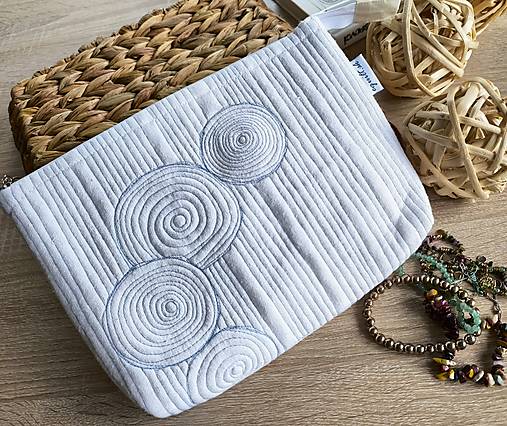 Kozmetická taštička (Modré prešívanie)