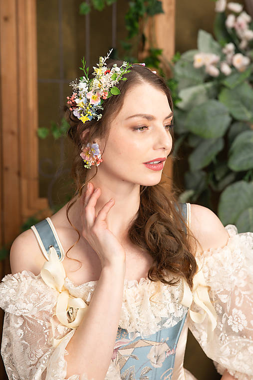 Kvetinová čelenka "vyfarbený svet"