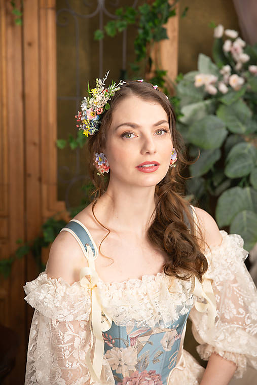 Kvetinová čelenka "vyfarbený svet"