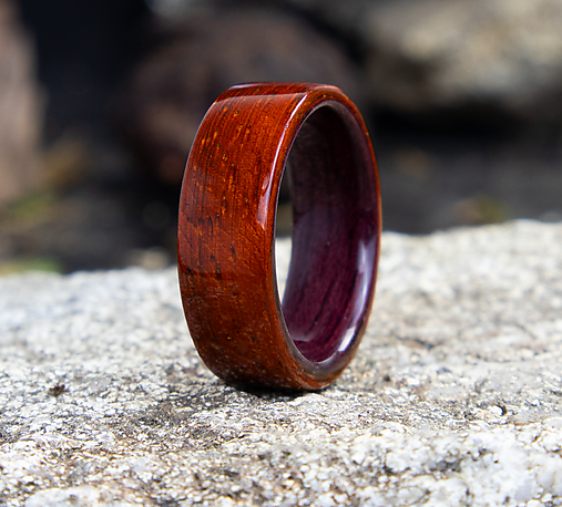 Prstene - Dreveny prsten: Amaranth /Padauk - 17499005_