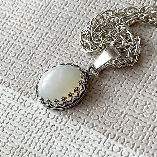 Natural Welo Opal Pendant AG925 / Strieborný prívesok s prírodným opálom E014
