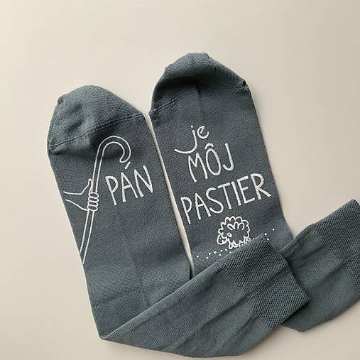 Motivačné maľované ponožky s nápisom: "Pán je môj pastier!" (sivé)