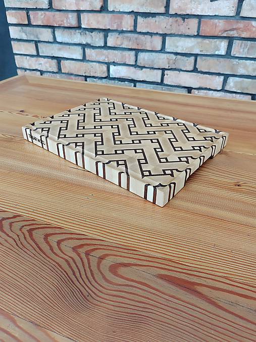 Príbory, varešky, pomôcky - Drevená doska na krájanie a servírovanie - 17506428_