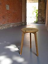 Nábytok - Dubový nočný/odkladací stolík - 17507852_