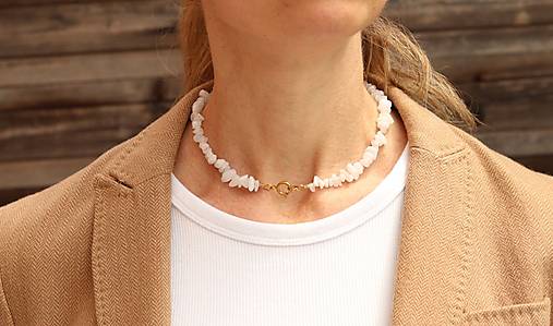 Náhrdelník choker biely jadeit