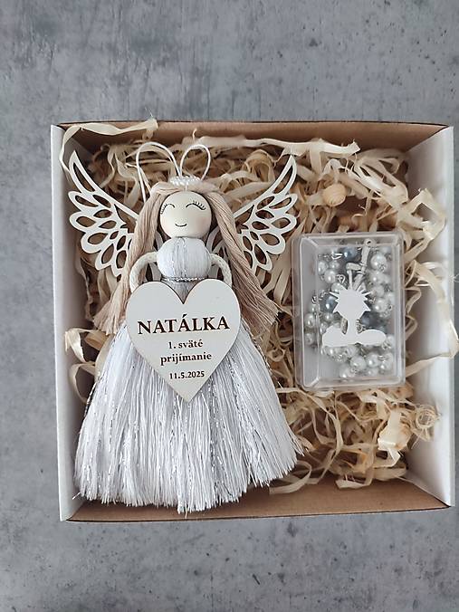 Dekorácie - Darček na prvé sväté prijímanie, macrame anjelik a ruzenček  - 17511926_
