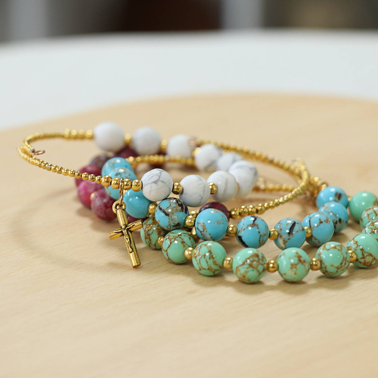 Desiatok na ruku s korálkami z matného kryštálu