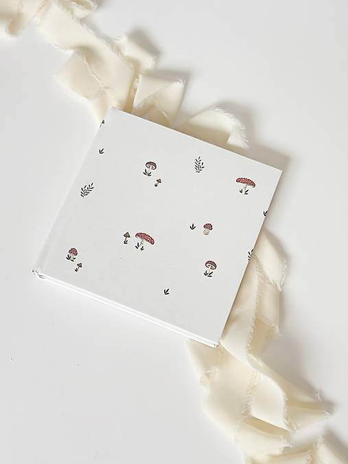 Papiernictvo - Minialbum Muchotrávka  - 17520959_