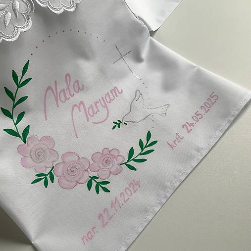 Krstná ručne maľovaná ľudovoladená krstná košieľka s ružičkami