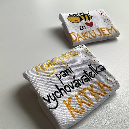 Maľované ponožky pre PANI UČITEĽKU/vychovávateľku včielok (Vychovávateľke)