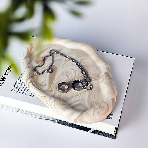 Nádoby - Dekoračný podnos Big Cloud – bielo-béžový melír - 17523594_