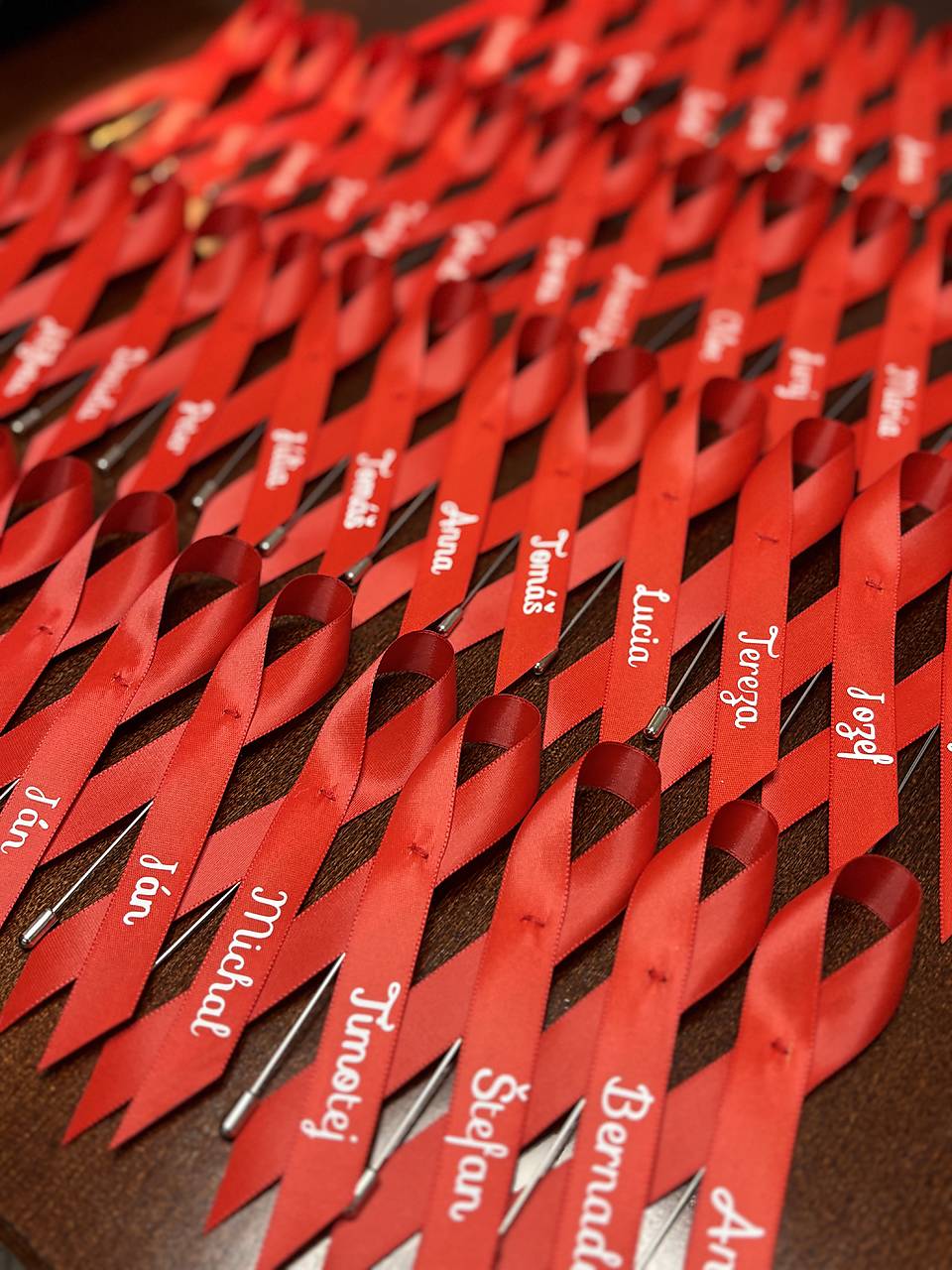 Stužka na špendlíku na birmovku/ stužkovú