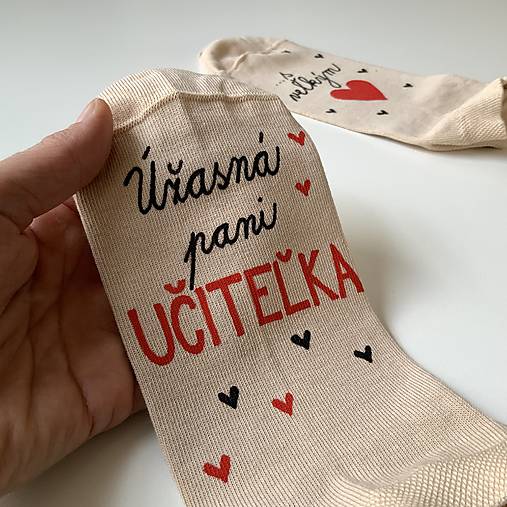 Maľované ponožky pre výnimočnú PANI UČITEĽKU béžové členkové