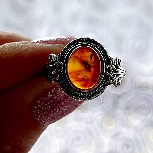 Filigree Amber Ag925 Silver Ring  / Strieborný filigránový prsteň s jantárom E044
