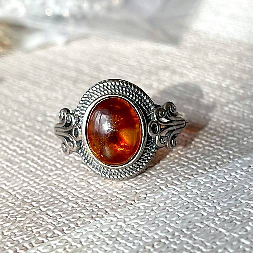 Filigree Amber Ag925 Silver Ring  / Strieborný filigránový prsteň s jantárom E044