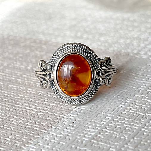 Filigree Amber Ag925 Silver Ring  / Strieborný filigránový prsteň s jantárom E044