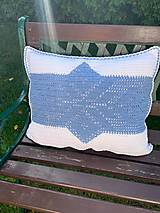 Úžitkový textil - Háčkovaný vankúš modro-biely - 17537026_