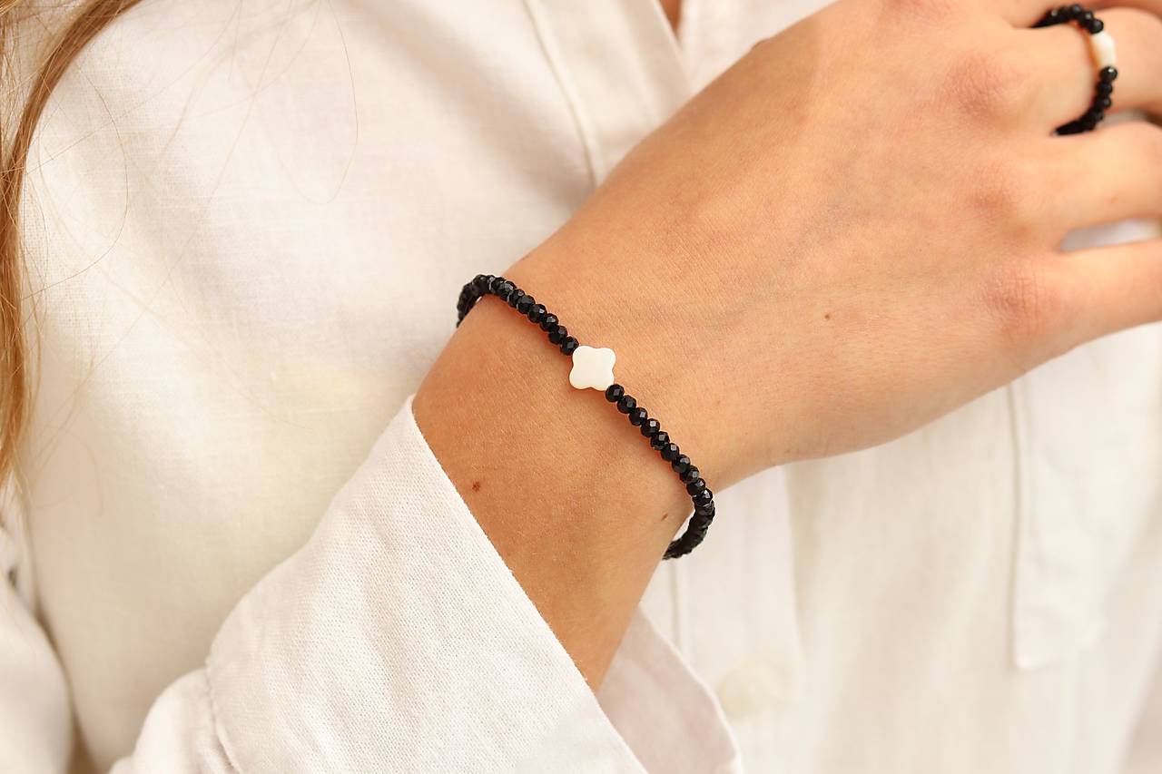 Náramok spinel, štvorlístok