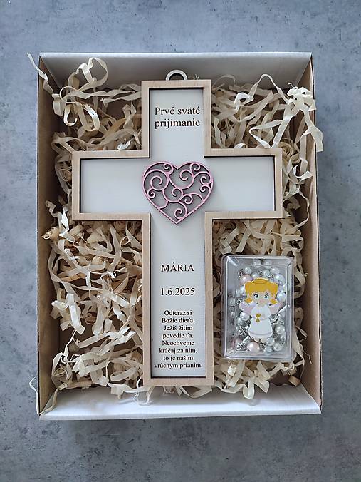 Dekorácie - Krížik a ruženec na prvé sväté prijímanie  - 17541362_