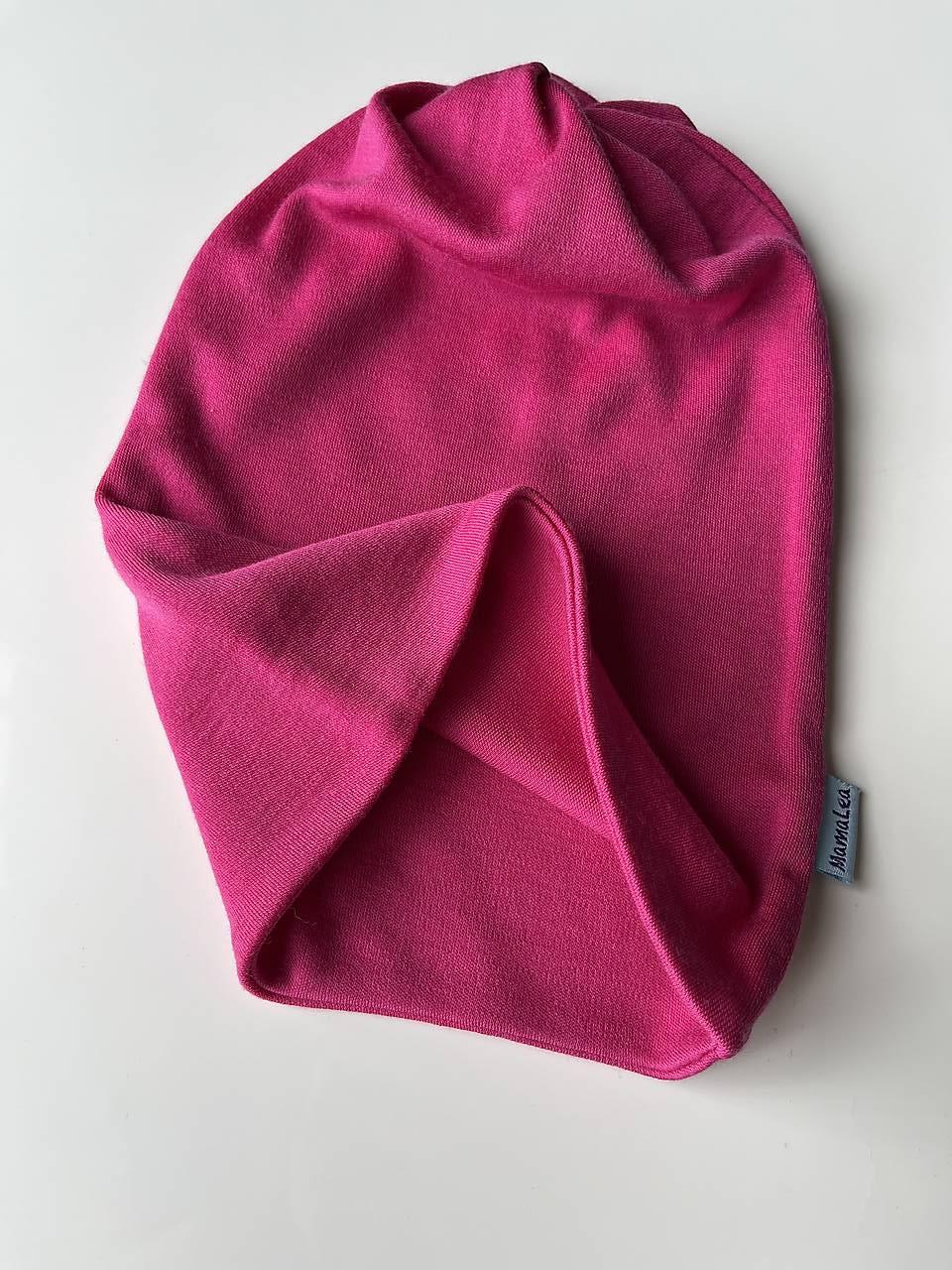 Merino čiapka s otvorom na cop