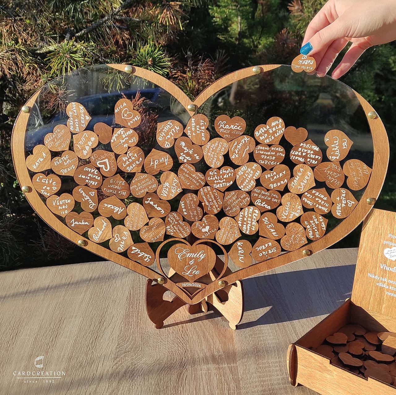 Drevená kniha hostí srdce 2501