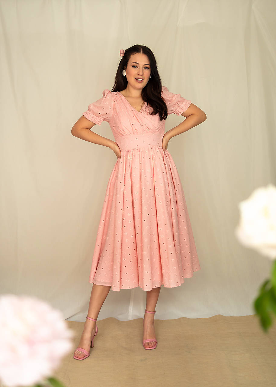 Madeirové bavlnené šaty Fulgensia s riasenou sukňou  (Ružovkasté)